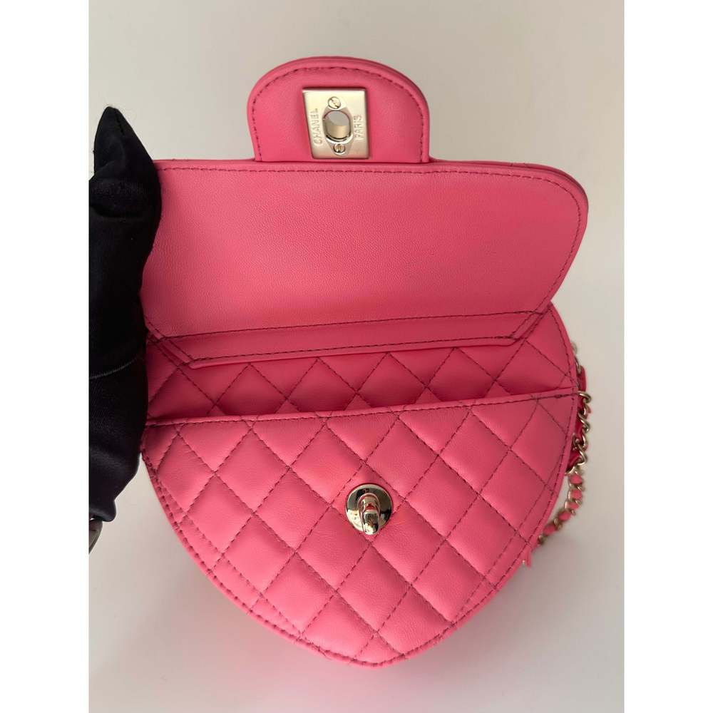 CHANEL Heart Bag SS22 - Picture 8 of 13